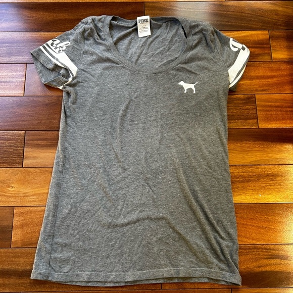 PINK Victoria's Secret Tops - ❤️Pink Gray V-Neck T-Shirt with Dog Emblem